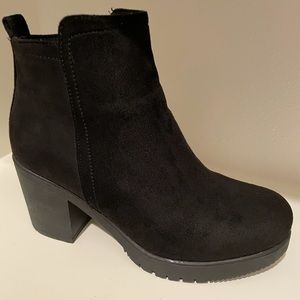 Ankle boots